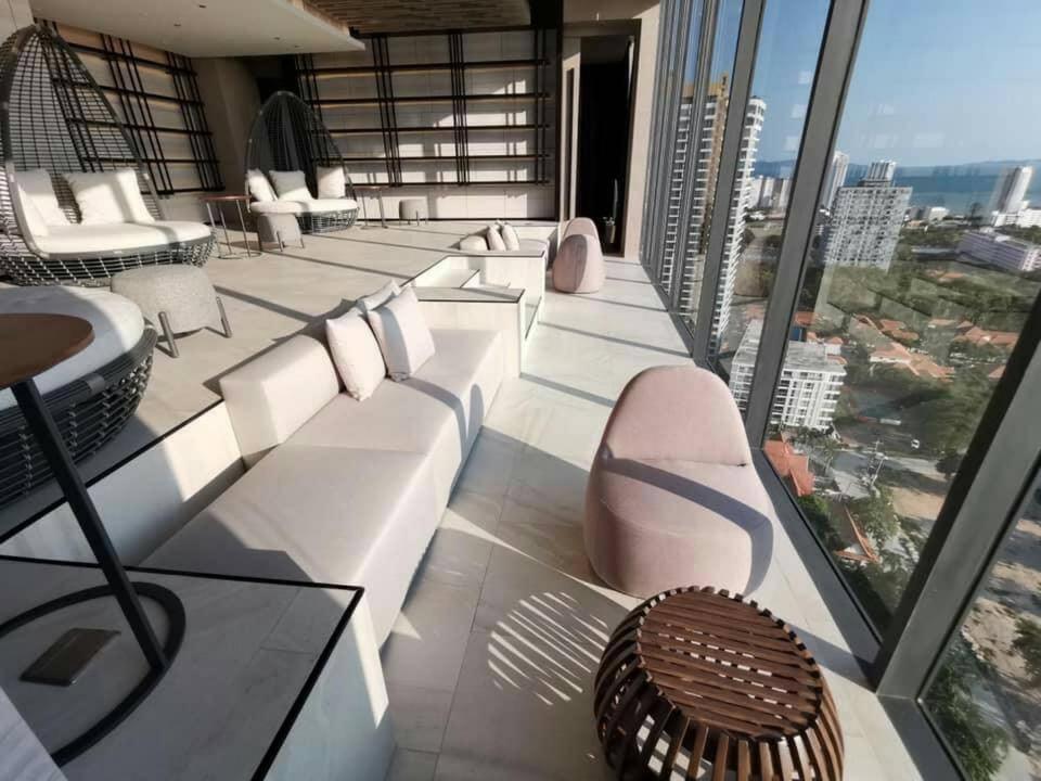 The Andromeda Seaview Apartment Pattaya