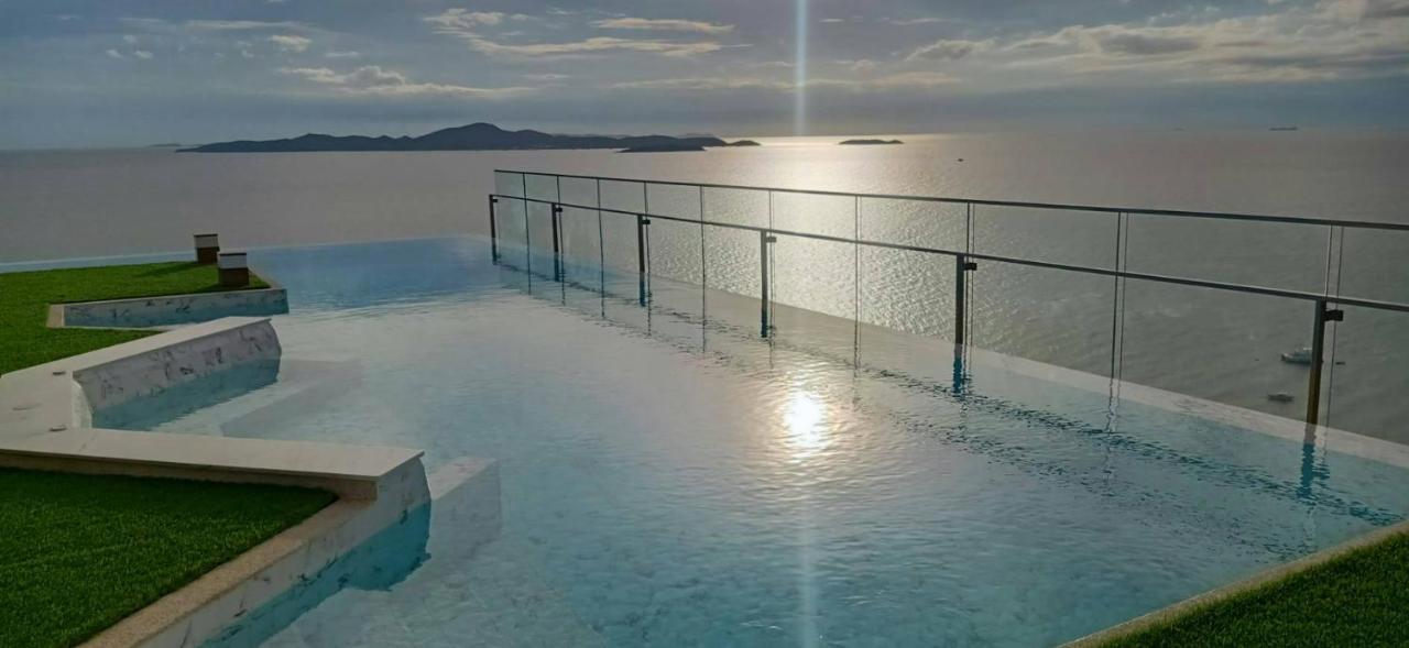 Apartment The Andromeda Seaview Pattaya