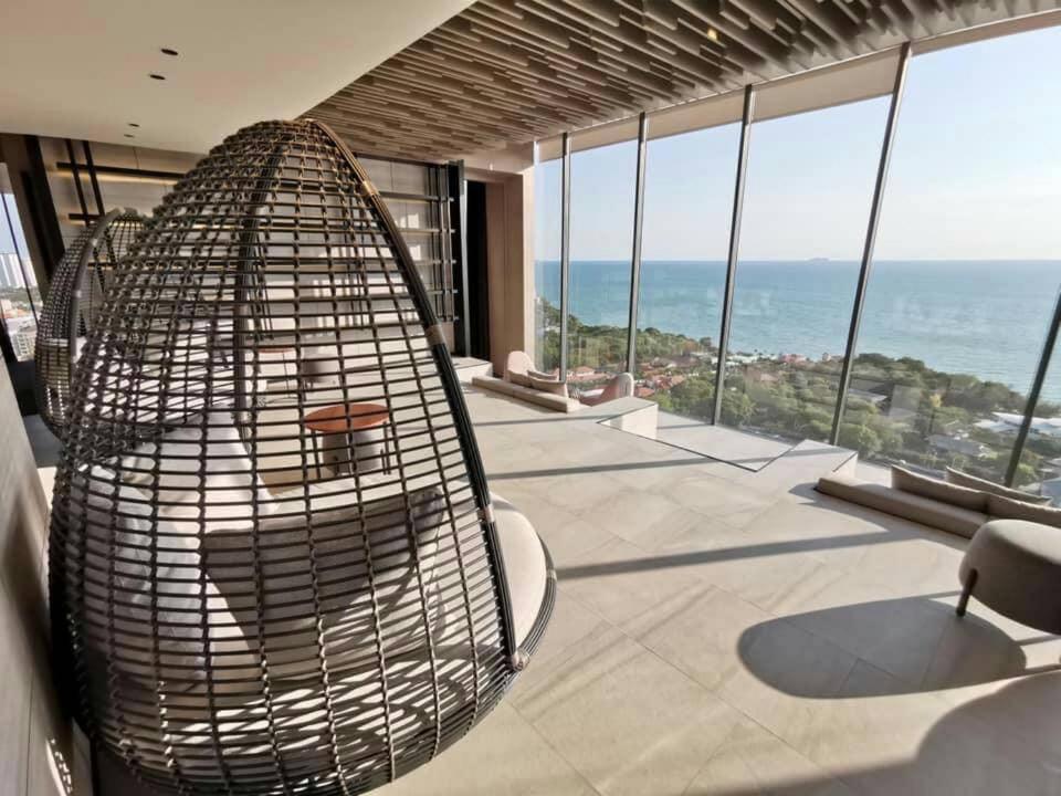 The Andromeda Seaview *