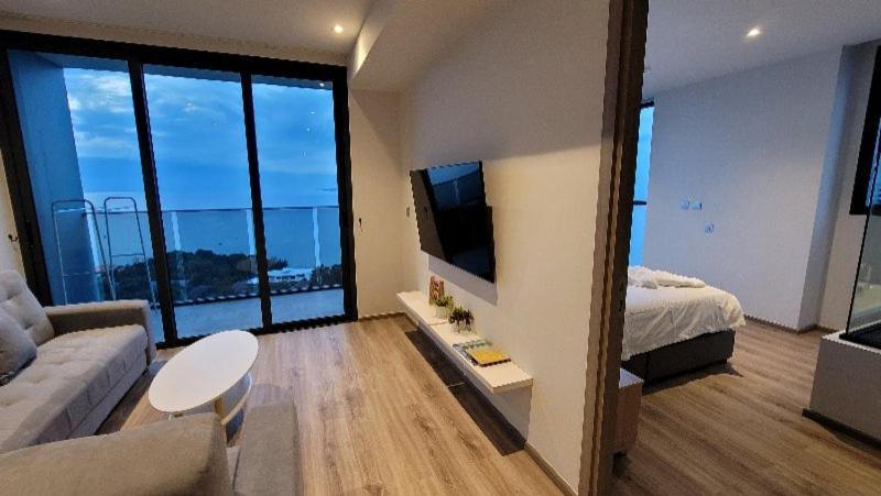The Andromeda Seaview Apartment Pattaya