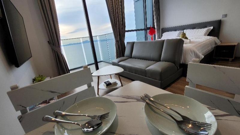 The Andromeda Seaview Apartment Pattaya
