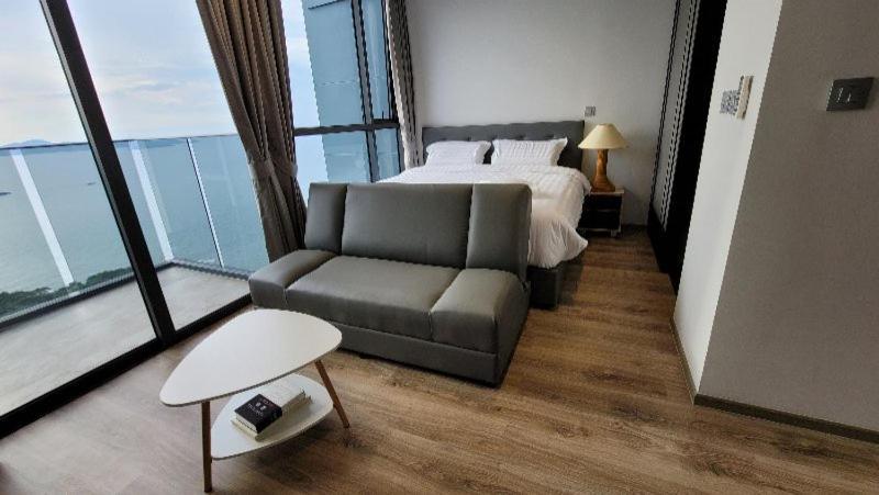 Apartment The Andromeda Seaview Pattaya
