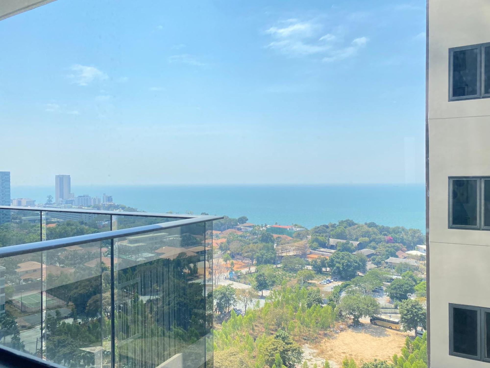 The Andromeda Seaview Apartment *