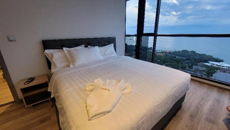 The Andromeda Seaview Apartemen