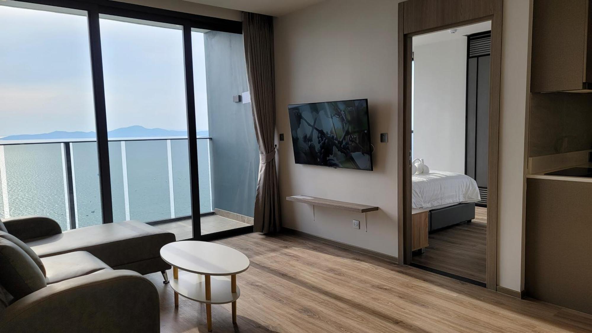 The Andromeda Seaview Apartemen *